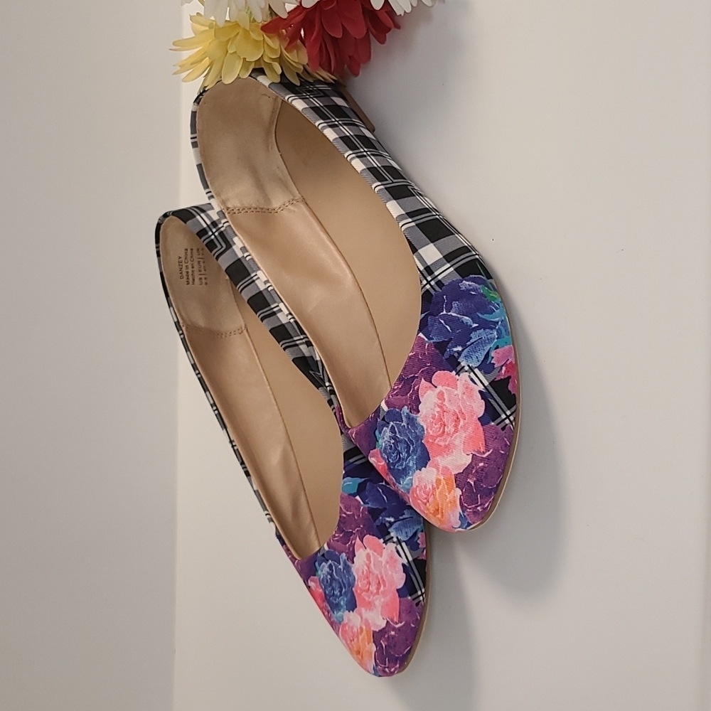 MIX NO. 6 Ballet flats, black white plaid, pink blue flowers. 9.5 EUC - Picture 5 of 15